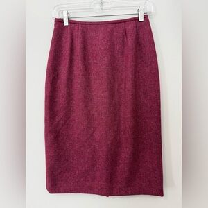 Ladies pencil skirt Le Suit sz 4P berry color